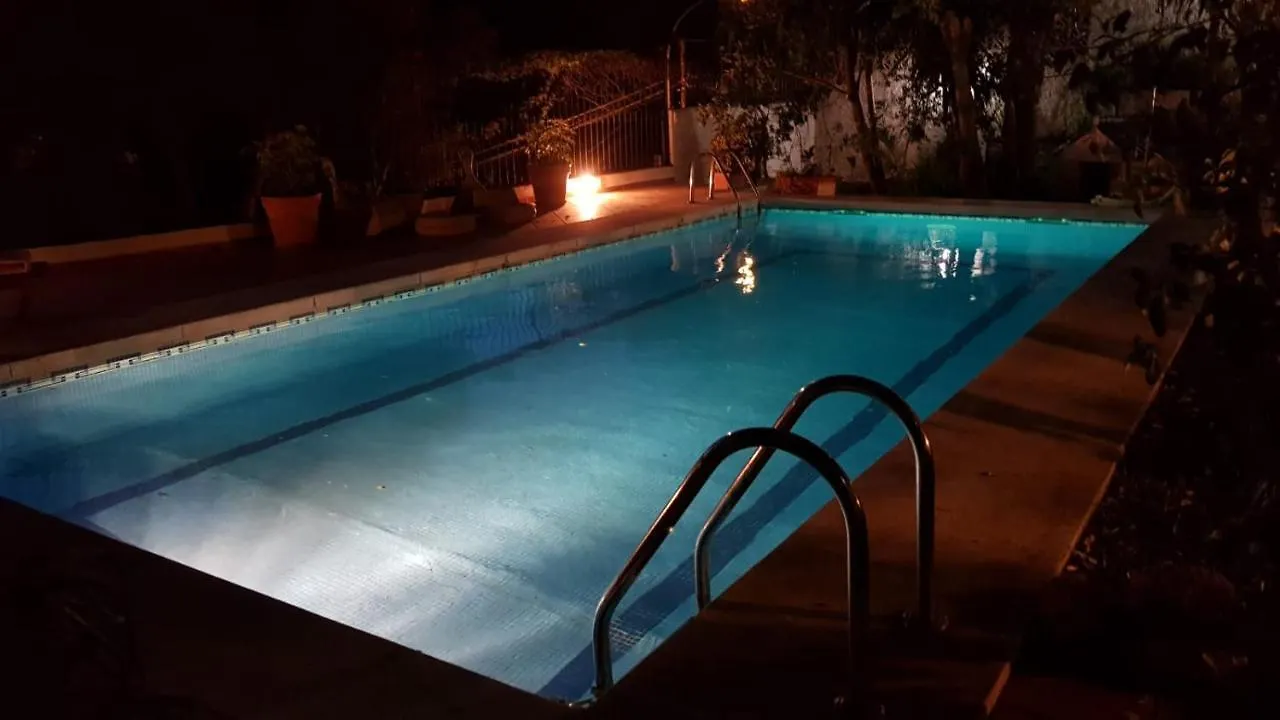 Villa Pinares-Malaga: pool, garden, garaje, wifi, 0*,