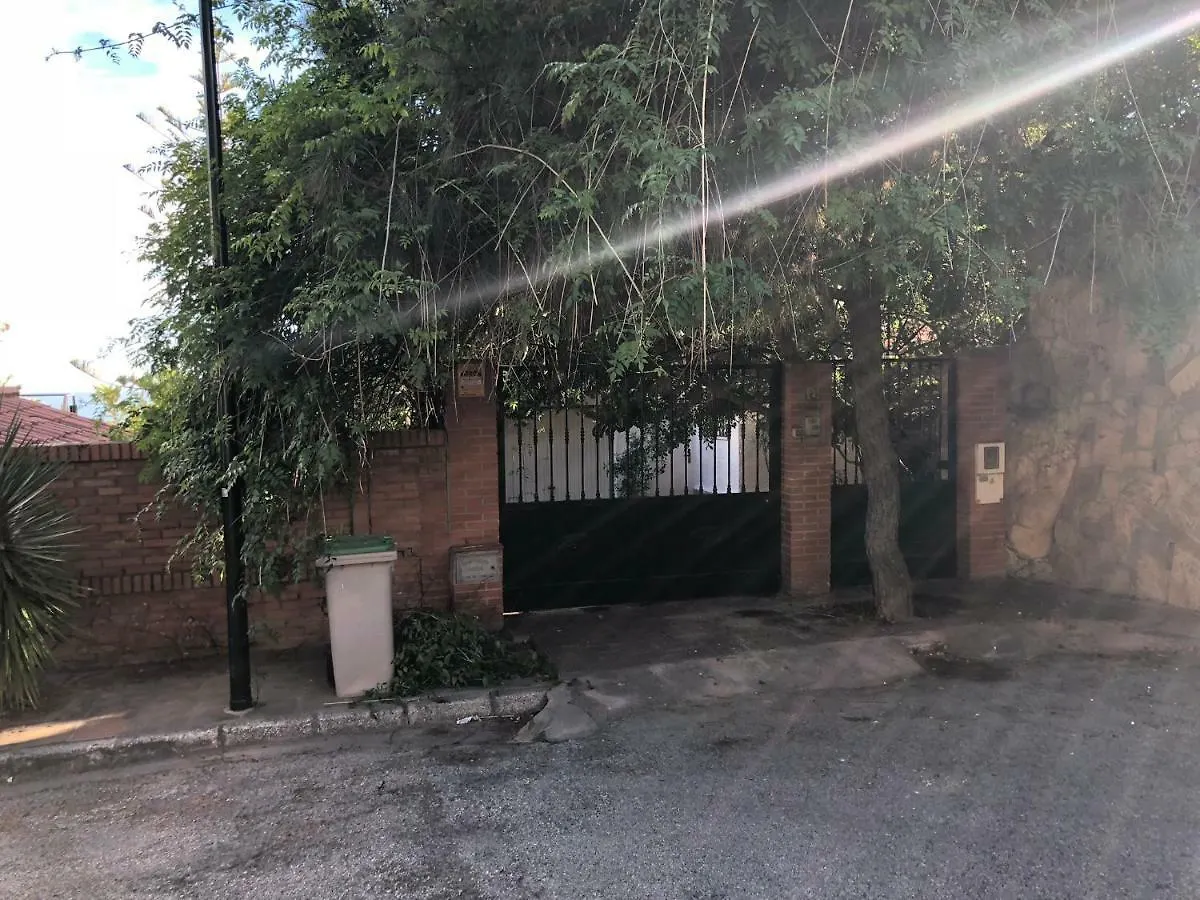 Дом отдыха Rentcostadelsol Villa Pinares-Малага Испания