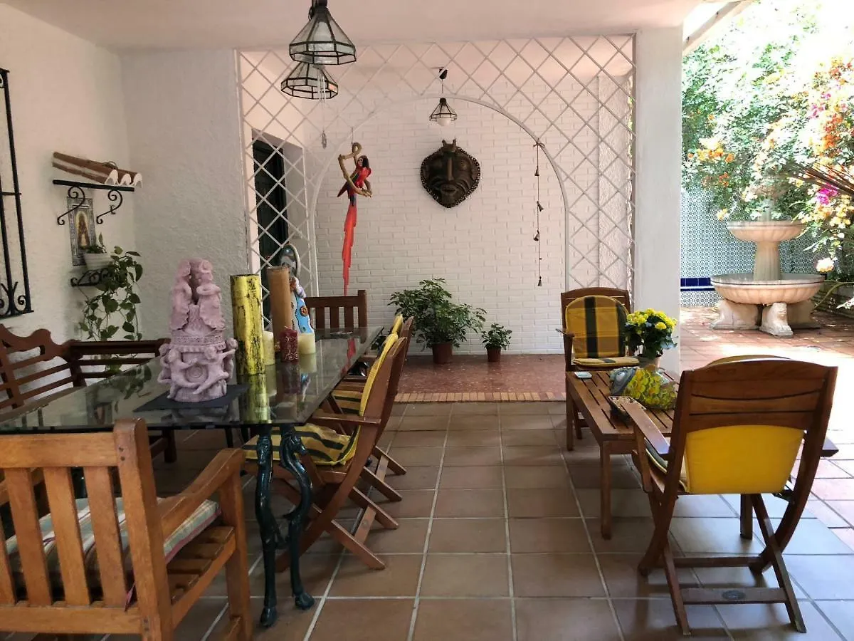 Villa Pinares-Malaga: pool, garden, garaje, wifi,
