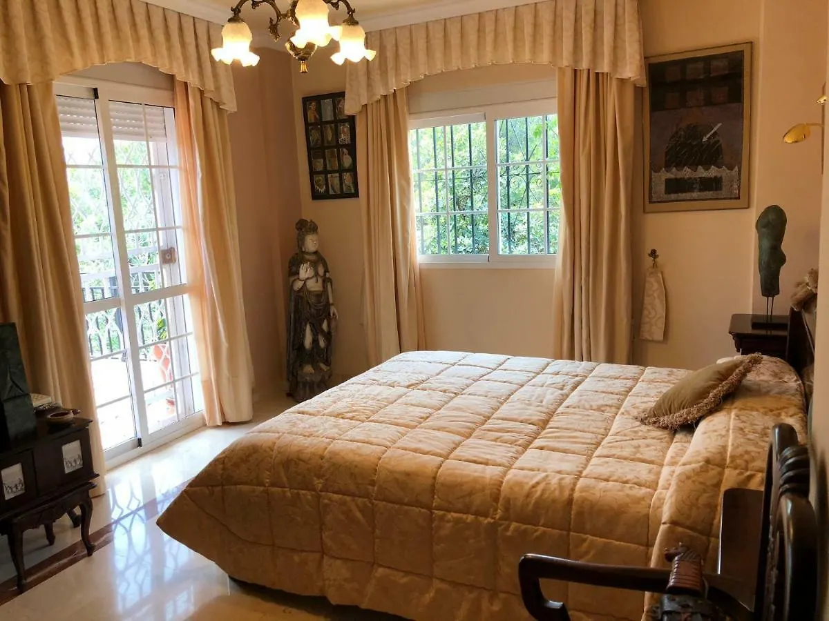 Dom wakacyjny Rentcostadelsol Villa Pinares-Malaga